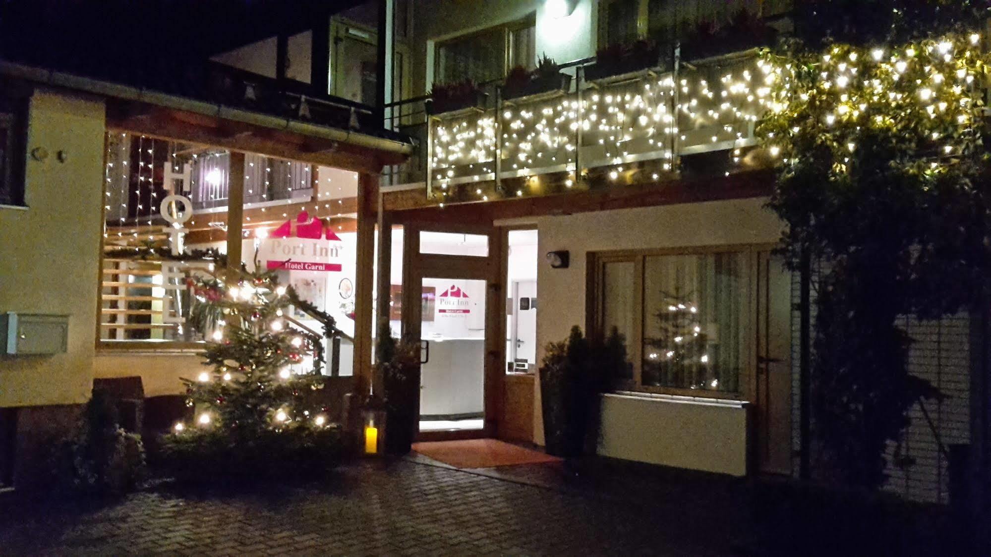 Port Inn Hotel Eichwalde Buitenkant foto
